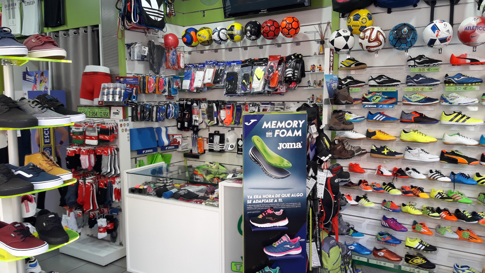 Bolsas de Deporte y Mochilas de Center | Deporte Cultura y Tiempo en cáceres digital