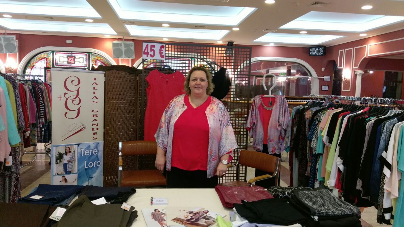 Nos gusta estar presente en todo tipo de ferias y exposiciones, para que descubráis todas las novedades en marcas y confecciones que os ofrecemos