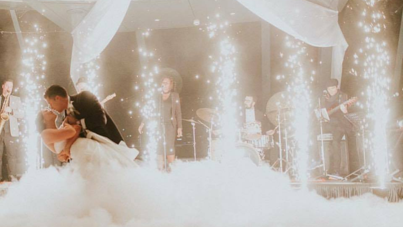 El primer baile de los novios es uno de los momentos más especiales de la boda.