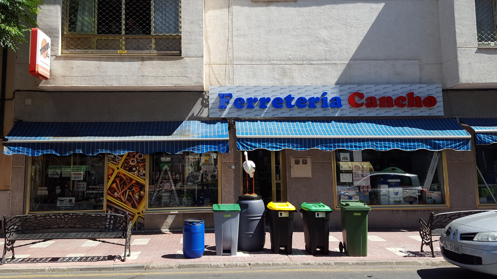 Ferretería en Cáceres en C/Colombia