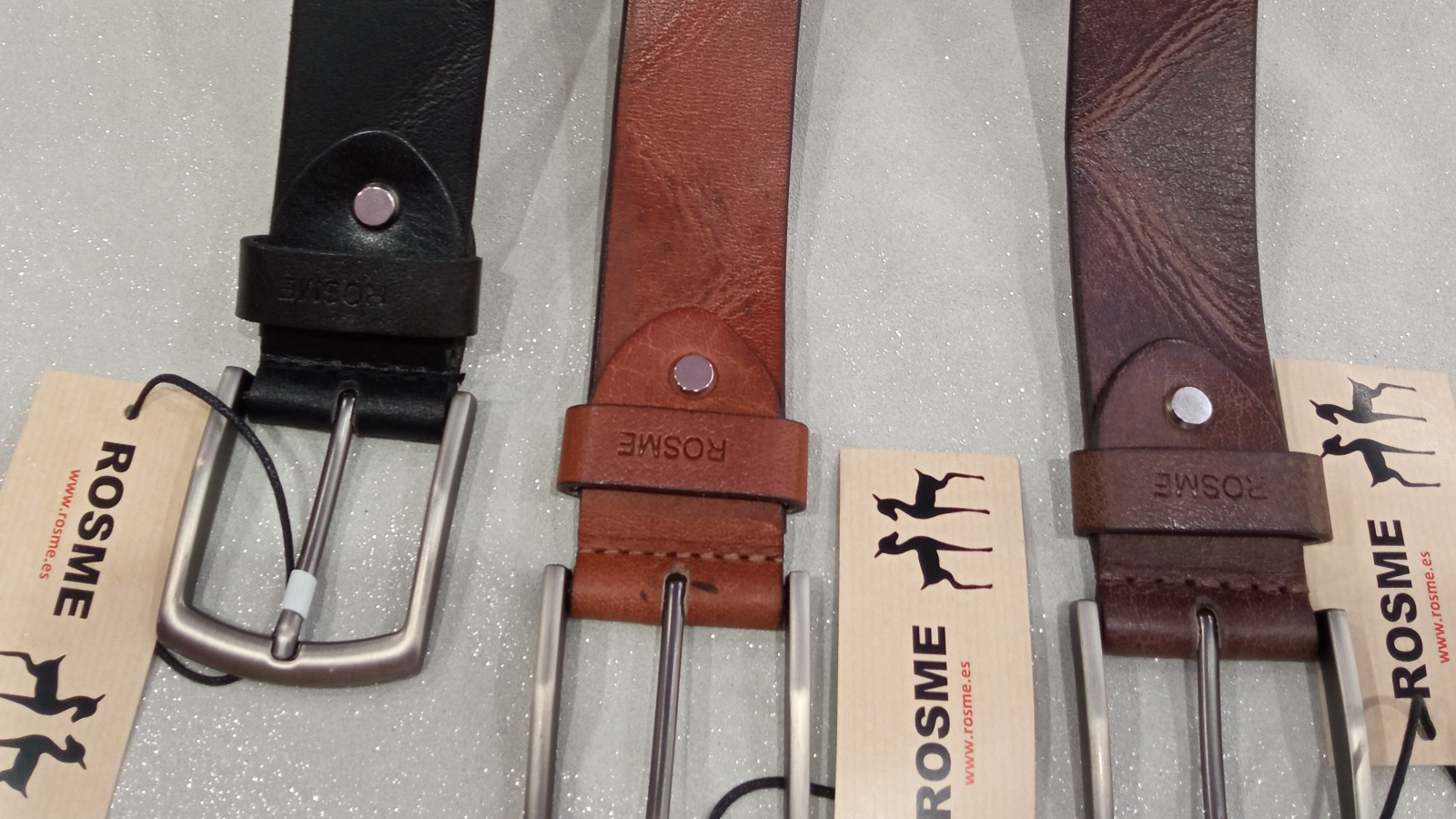 Cinturones de 4 cm en piel de primera calidad.