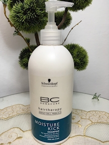SCHWARZKOPF CHAMPU  BC BONACURE MOISTURE KICK DE 500 ML.