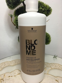 SCHWARZKOPF BLONDME  PREMIUM DEVELOPER 6%- 20 VOL. DE 1000 ML.